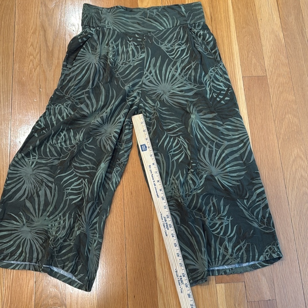 Time and tru women’s rayon carpet size medium (8-10). - Picture 5 of 9